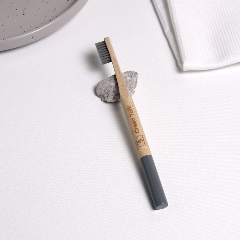 Бамбуковая зубная щетка с круглой ручкой серая