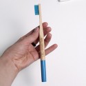 Бамбуковая зубная щетка с круглой ручкой синяя
