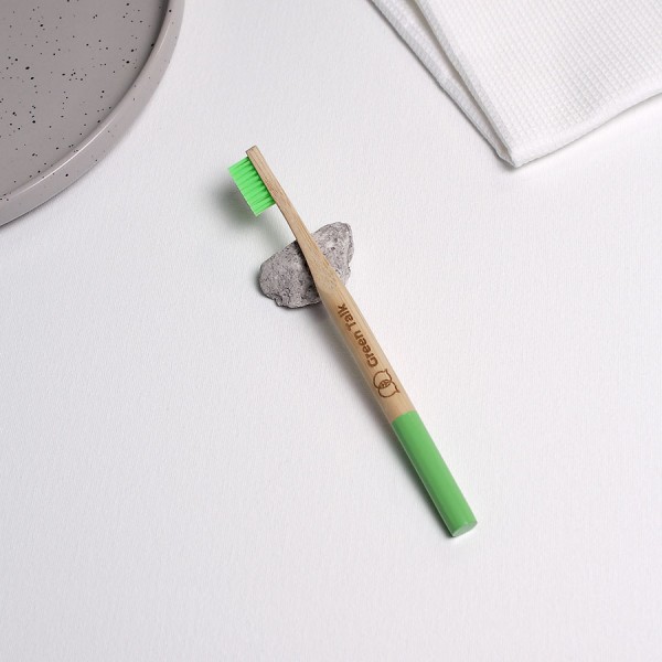Бамбукова зубна щітка з круглою ручкою зелена