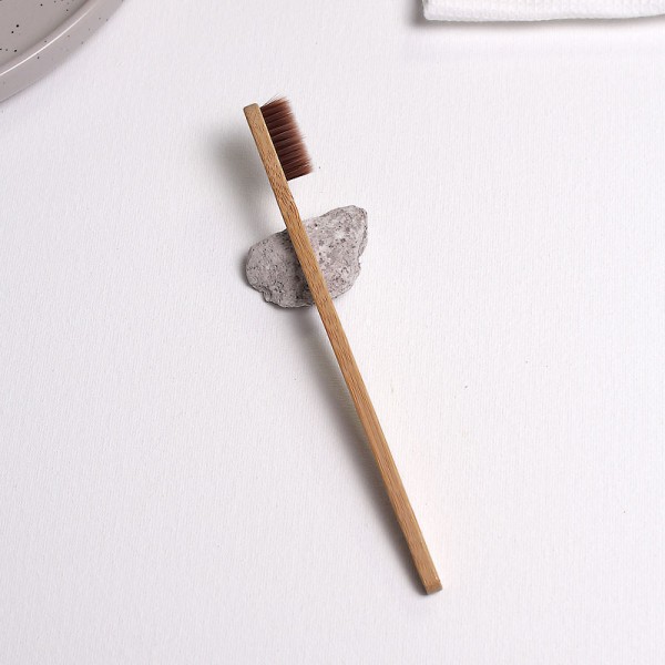 Бамбукова зубна щітка з плоскою ручкою, коричнева